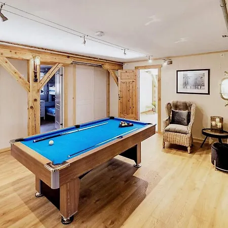 Apartment Ii *